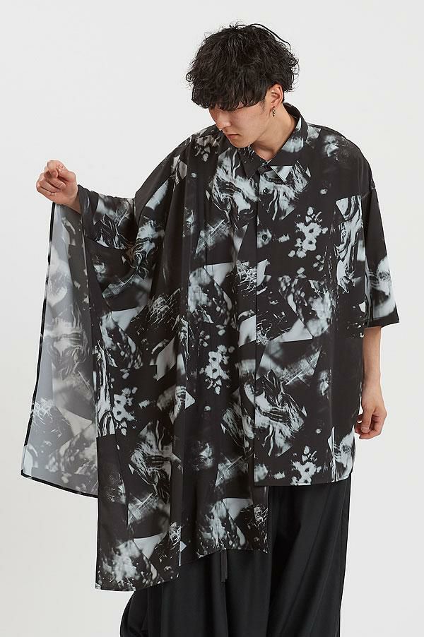 【未使用品】NO ID. ノーアイディー セットアップ 総柄　定価42900円 NO ID.（ノー アイディー）の古着 COOL&SEXY系美品！ (Page 1)