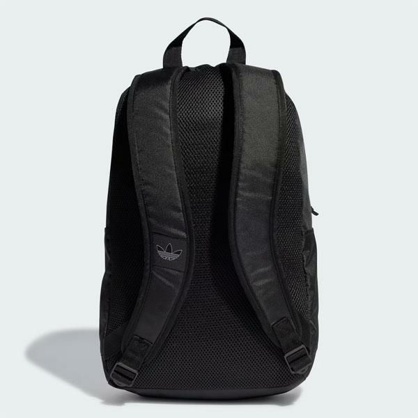 adidas Originals 機能性バックパックプレゼント♡ org.jpg
