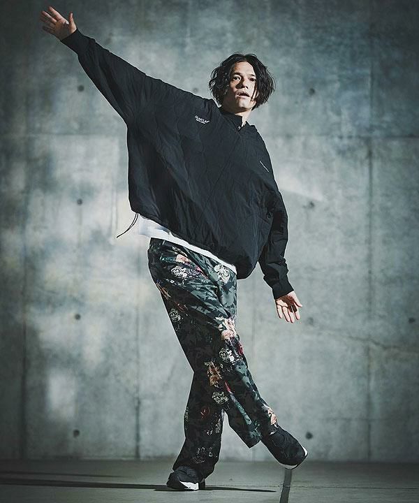 GLIMCLAP スーパービッグカットソー ブラック 50%OFF【GLIMCLAP(グリムクラップ)】Loose neck design & super